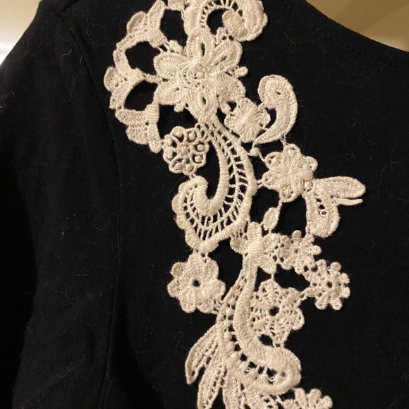 Mink pink black long sleeve mini dress with white lace appliqué - Picture 4 of 5